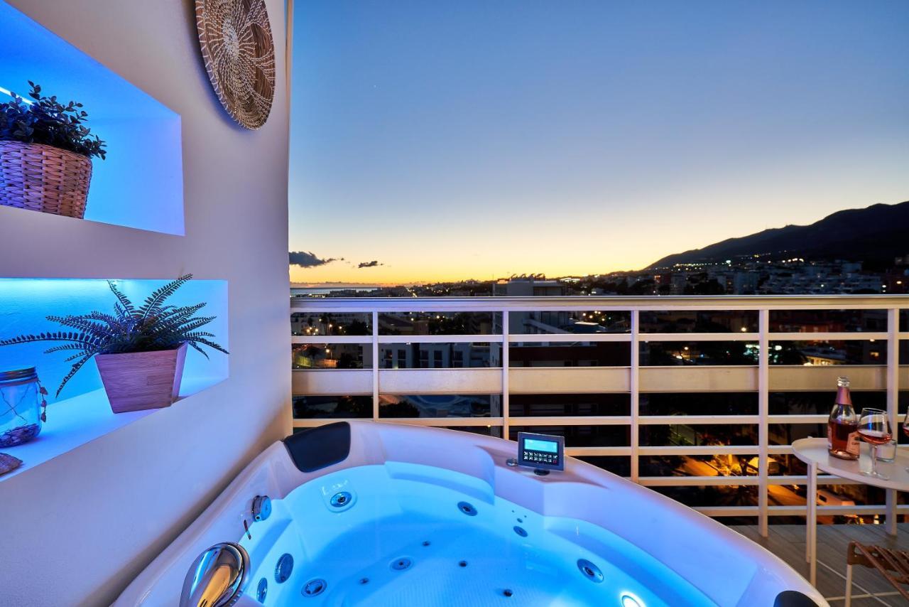 Sunset Beach Charming Apartment With Jacuzzi Torremolinos Zewnętrze zdjęcie