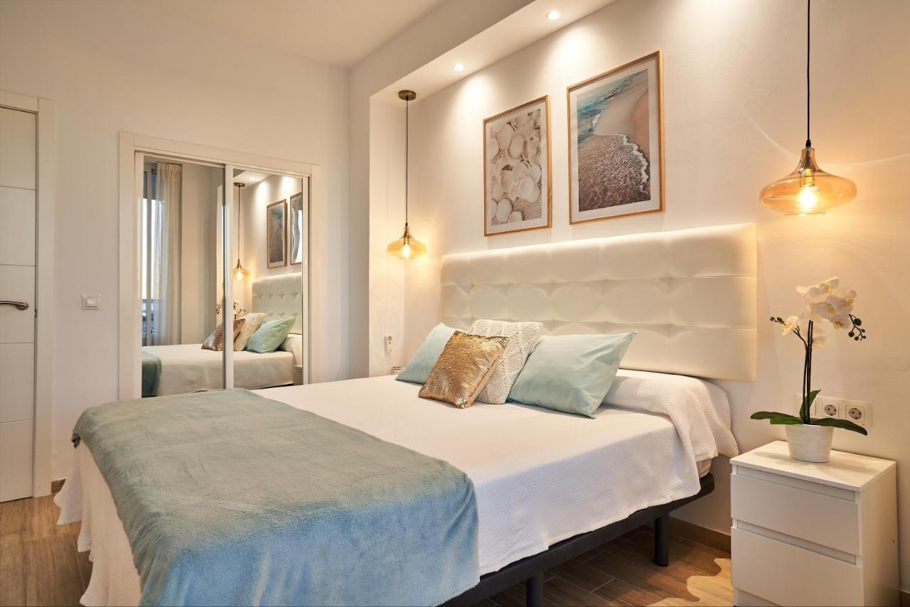 Sunset Beach Charming Apartment With Jacuzzi Torremolinos Zewnętrze zdjęcie