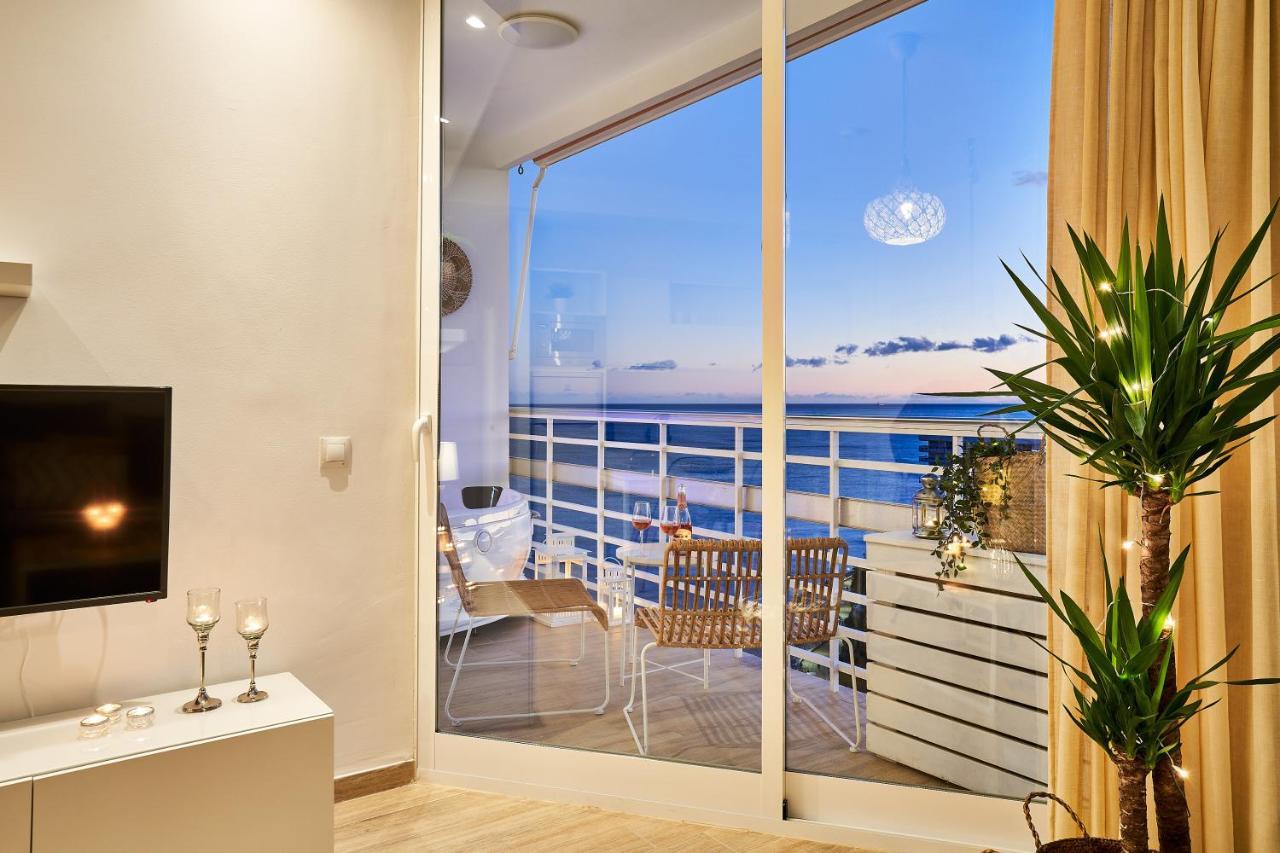 Sunset Beach Charming Apartment With Jacuzzi Torremolinos Zewnętrze zdjęcie